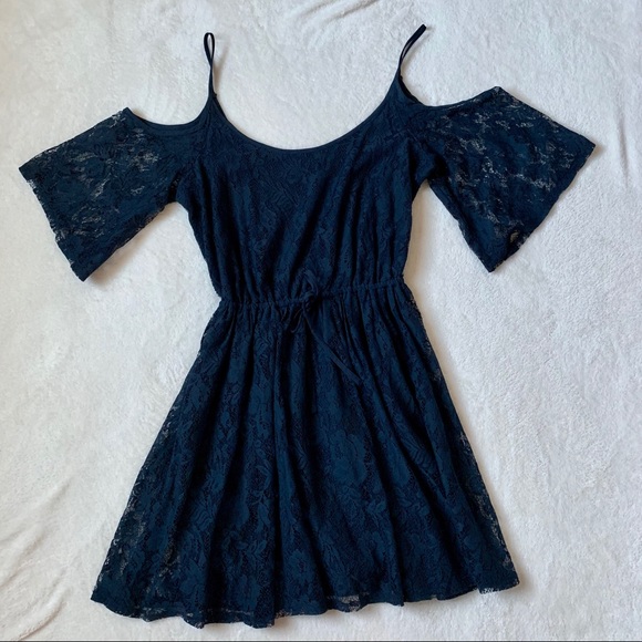 Hollister navy lace mini cold shoulder dress sz S - Picture 4 of 8
